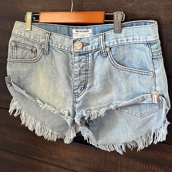 ONE X ONETEASPOON Pants - ONE X ONETEASPOON Bandits Relaxed fit Denim Shorts Size 27